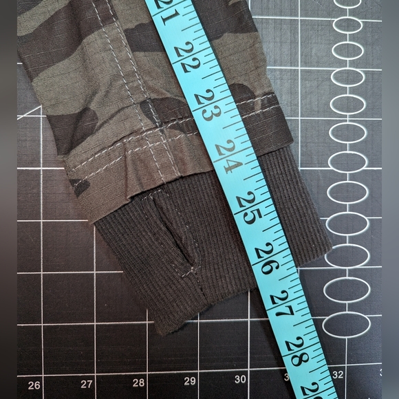 Camo 🪖 Button-Up Long Sleeve - Picture 10 of 13